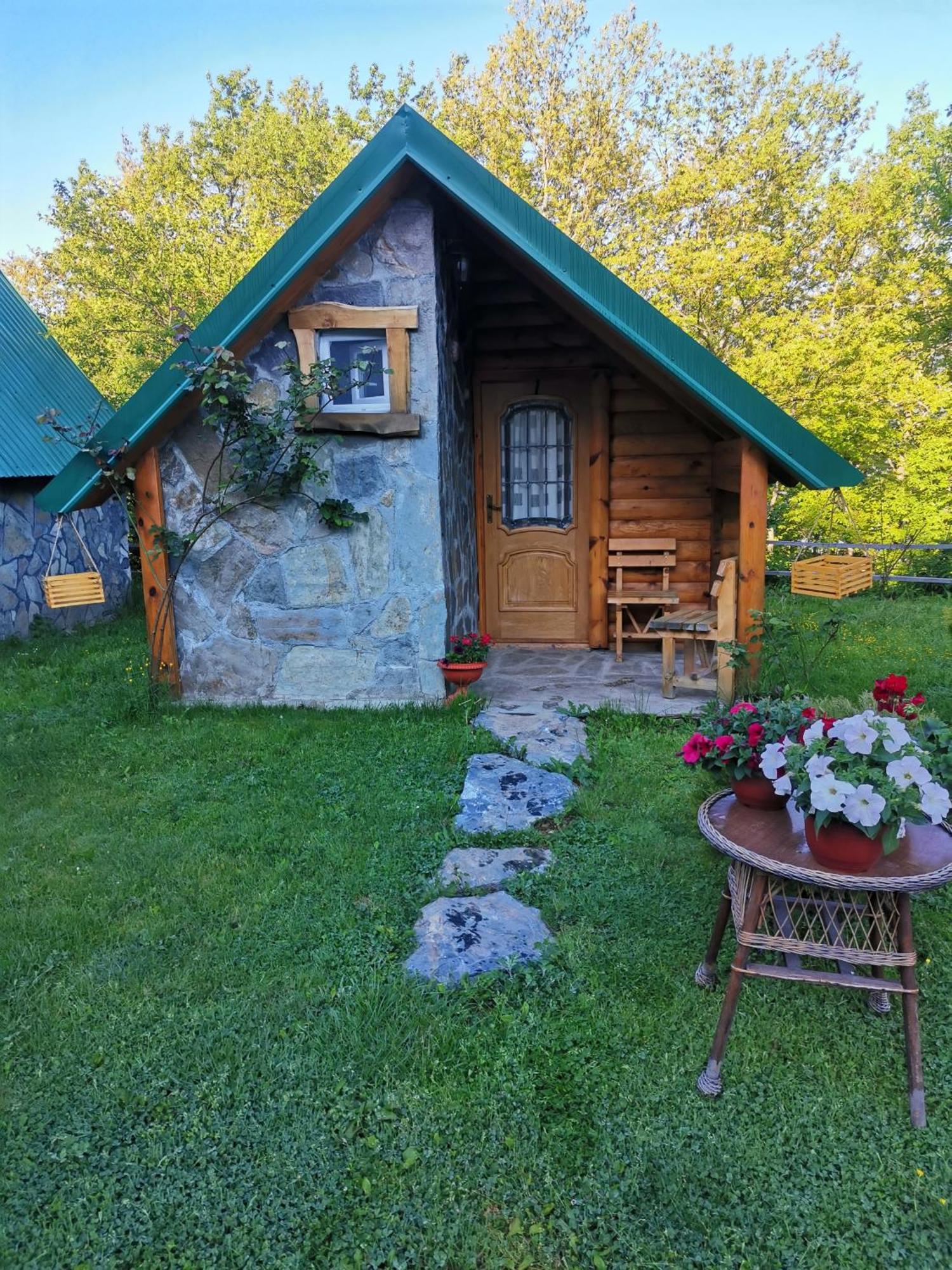 Gazela Bungalov 1 Мойковац Екстериор снимка